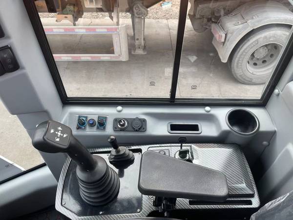 Фронтальные погрузчики - Случайное фото к тексту №2